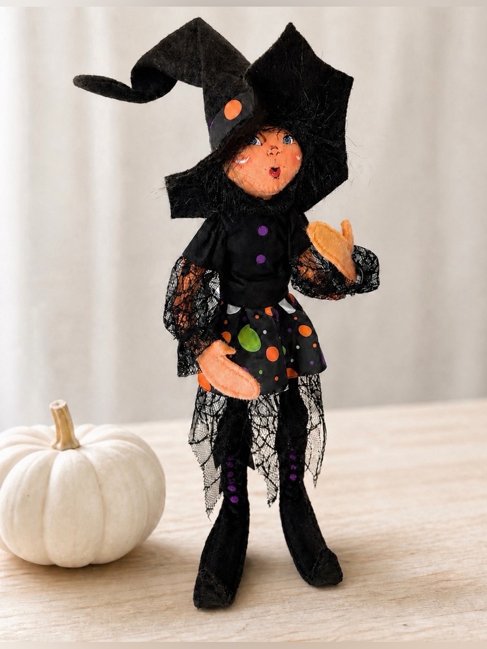 Annalee Spooky Dot Witch Doll 17” Halloween Decor Polka Dot 2014